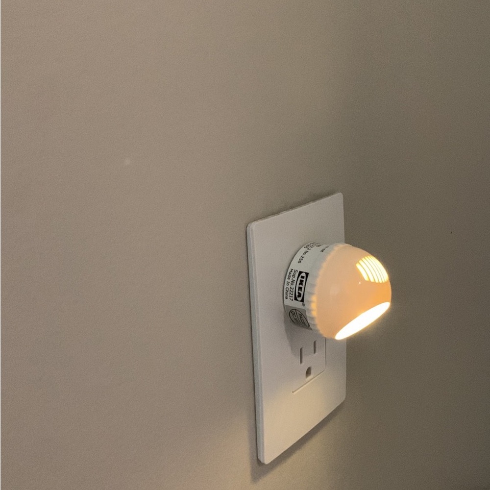 $5 or free with purchase IKEA Hallway Nightlight, New - Picture 4 of 4